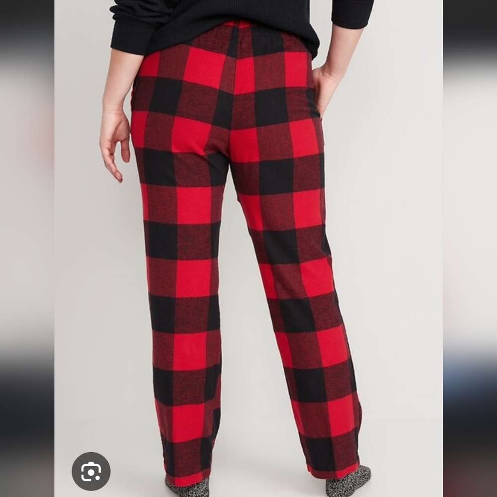 Old Navy Red and Black Plaid Lounge Pants - Men's Size Small - UGC